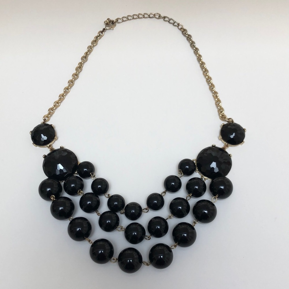 Women’s black beaded necklace